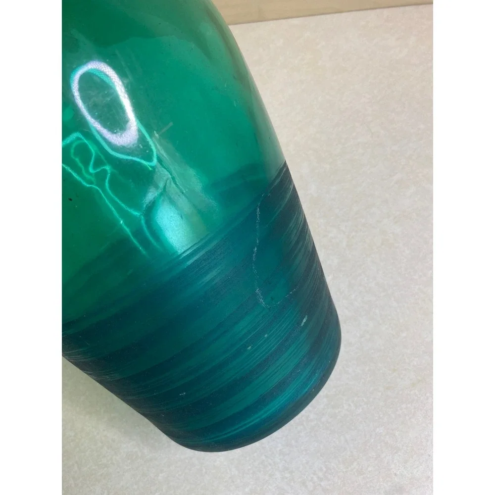 Beautiful Large Glass‎ Vase Emerald Green Hand Blown Made in Spain 12in Decorate